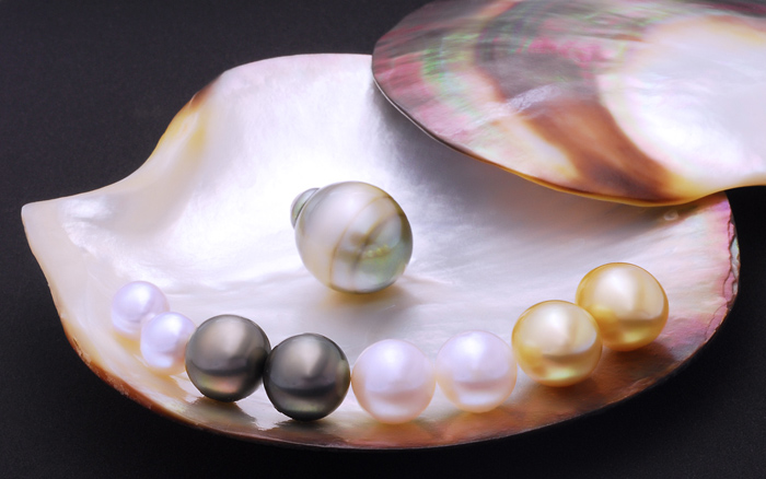 Drilling services for loose pearls are available upon request for Japanese Akoya and Chinese Freshwater pearls